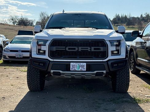Used 2019 Ford F150 Raptor w/ Equipment Group 802A Luxury AWD/4WD image 2