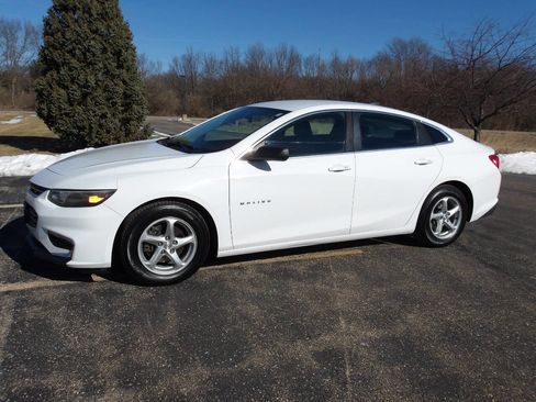 Used 2016 Chevrolet Malibu LS image 9