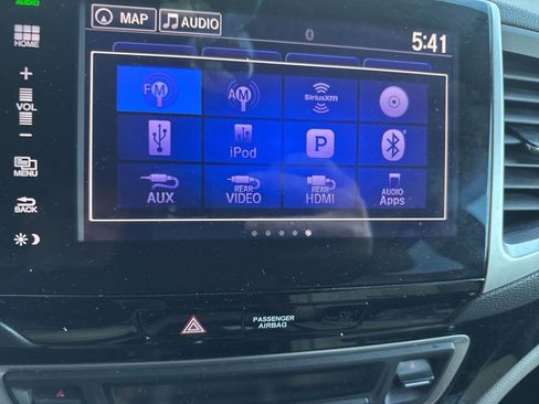 Used 2016 Honda Pilot Elite image 21