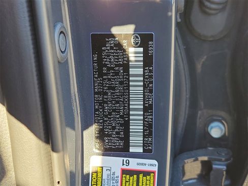 Used 2025 Toyota Camry LE image 34