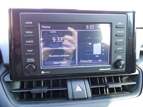 Used 2022 Toyota RAV4 XLE w/ Convenience Package FWD image 10