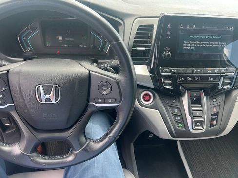 Used 2023 Honda Odyssey EX-L image 5
