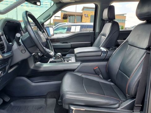 Used 2022 Ford F150 Lariat w/ Equipment Group 502A High AWD/4WD image 4