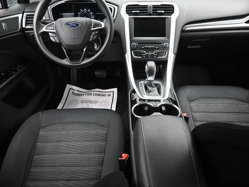 Used 2016 Ford Fusion SE image 12