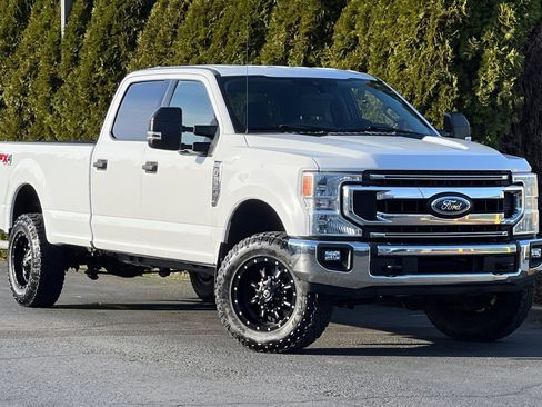 Used 2020 Ford F350 XLT w/ FX4 Off-Road Package AWD/4WD image 2