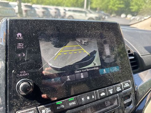 Used 2023 Honda Odyssey Elite image 5