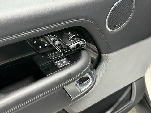 Used 2018 Land Rover Range Rover Supercharged image 21