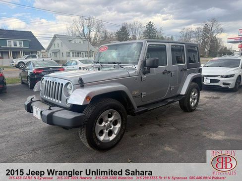 Used 2015 Jeep Wrangler Unlimited Sahara w/ Dual Top Group AWD/4WD image 4