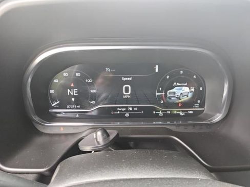 Used 2024 GMC Yukon AT4 w/ AT4 Premium Package AWD/4WD image 6