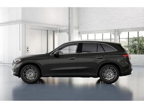 Used 2026 Mercedes-Benz GLC 300 4MATIC image 33