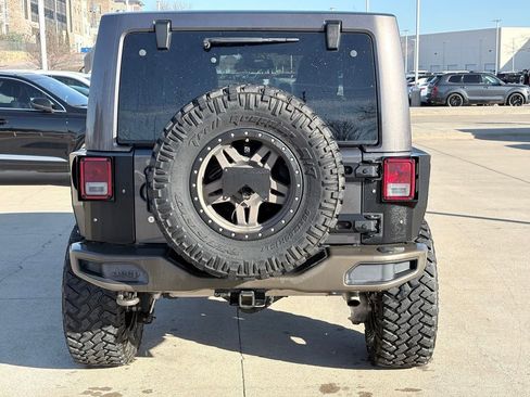 Used 2017 Jeep Wrangler 75th Anniversary image 5
