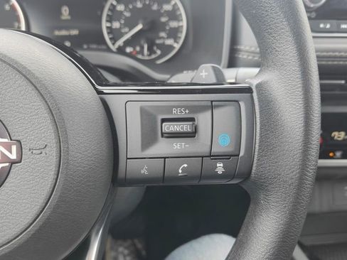 Used 2023 Nissan Rogue SV AWD/4WD image 21