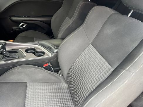 Used 2019 Dodge Challenger GT w/ Blacktop Package RWD image 9