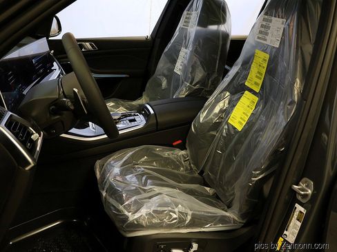 New 2026 BMW X5 xDrive50e w/ M Sport Package image 11