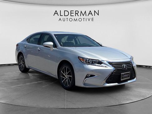 Used 2017 Lexus ES 350 w/ Luxury Package FWD image 8