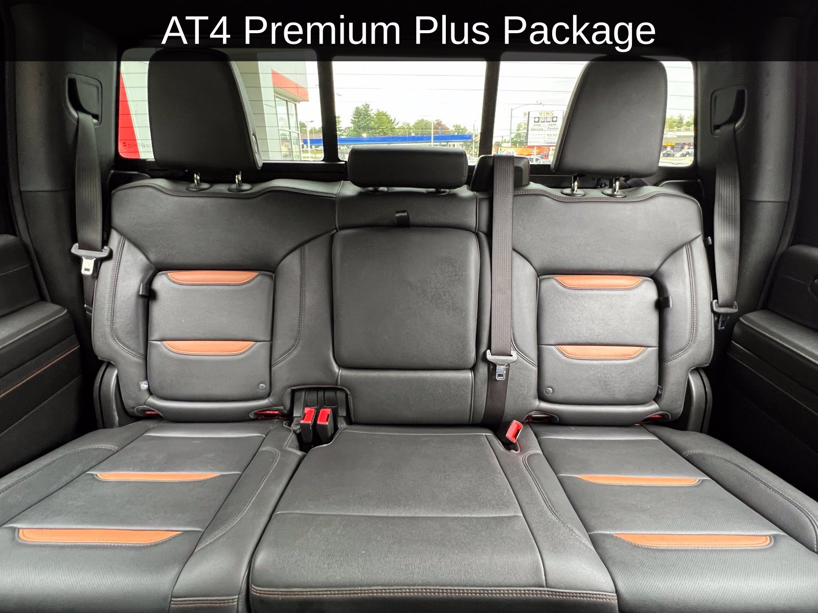 Used 2024 GMC Sierra 2500 AT4 w/ AT4 Premium Plus Package AWD/4WD image 4