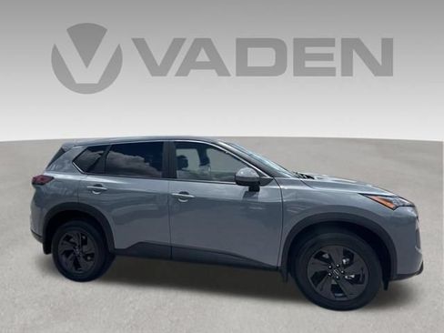 Used 2026 Nissan Rogue SV FWD image 27