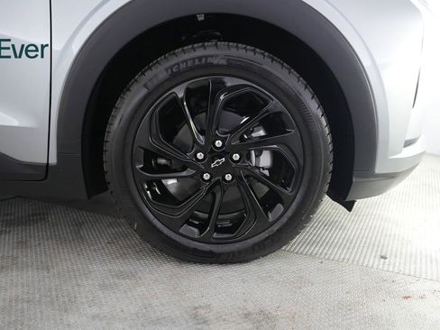 Used 2027 Chevrolet Bolt RS w/ Technology Package FWD image 20