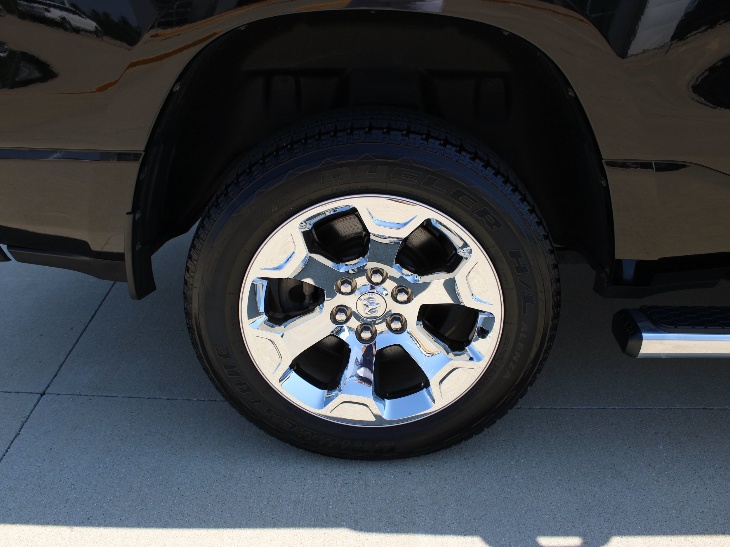 Used 2022 RAM 1500 Big Horn AWD/4WD image 16