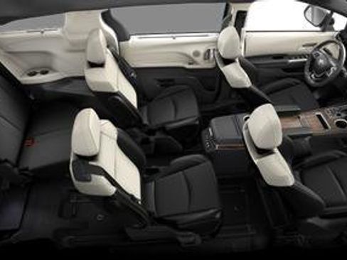 New 2026 Toyota Sienna Platinum AWD/4WD image 25