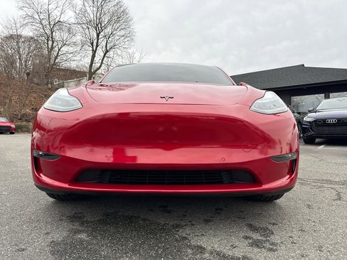Used 2022 Tesla Model Y Performance image 7