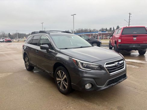 Used 2019 Subaru Outback 2.5i Limited image 3