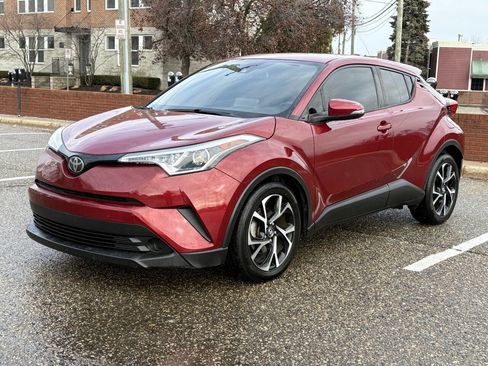 Used 2019 Toyota C-HR XLE image 23