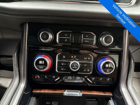 Used 2023 GMC Yukon Denali Ultimate image 40