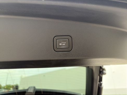 Used 2025 Cadillac Lyriq Sport w/ LPO, Floor Liner Package AWD/4WD image 16