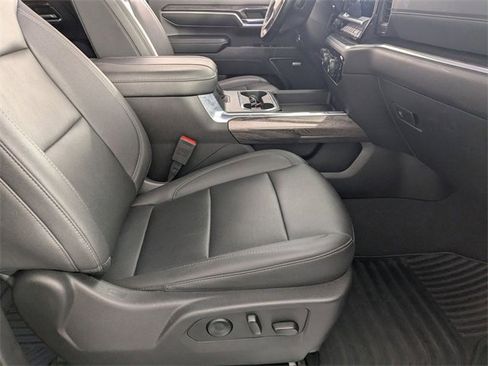 Certified 2024 Chevrolet Silverado 2500 LTZ w/ LTZ Plus Package image 34