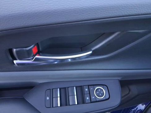 New 2026 Toyota Prius XLE image 12