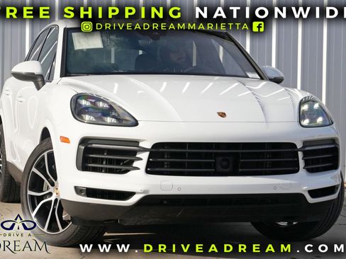Used 2022 Porsche Cayenne S Platinum w/ Premium Package Plus image 2