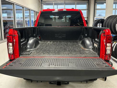 Used 2022 Ford F350 XLT w/ XLT Premium Package image 8