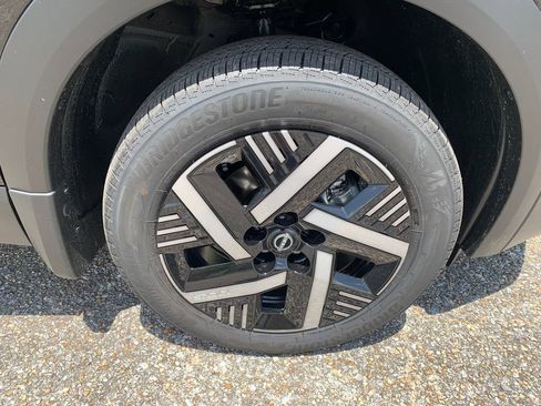 New 2026 Nissan Kicks SV w/ Cold Weather Package FWD image 7