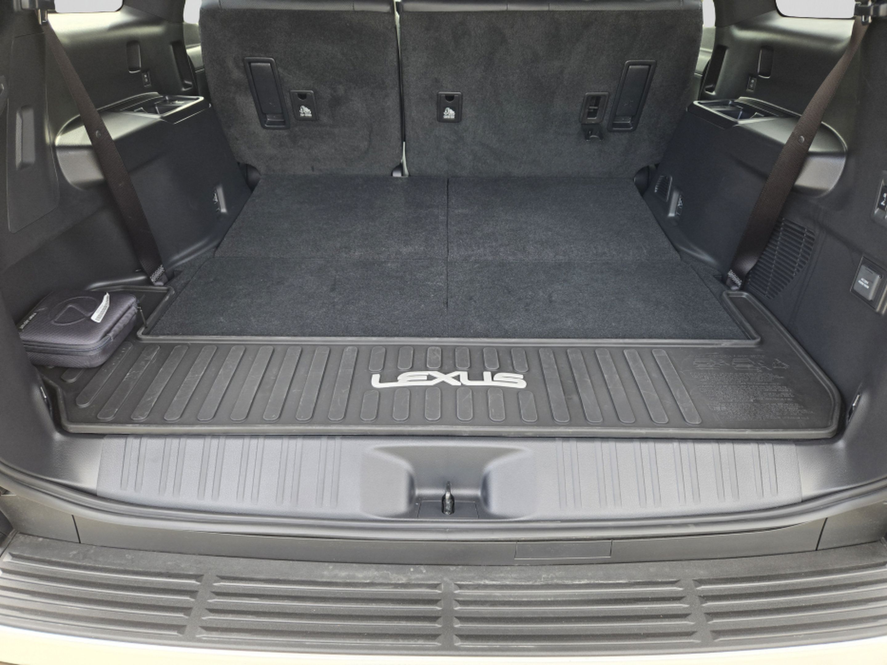 Certified 2026 Lexus GX 550 w/ Accessory Package (2T) AWD/4WD image 33