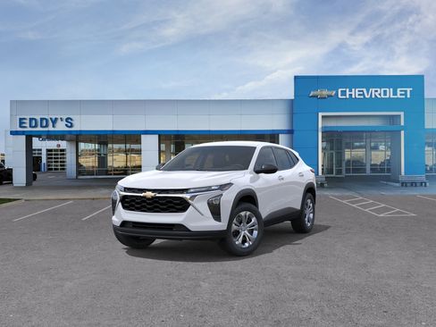 New 2026 Chevrolet Trax LS FWD image 9