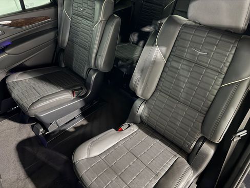Certified 2023 Cadillac Escalade Sport Platinum w/ LPO, ONYX Package AWD/4WD image 13