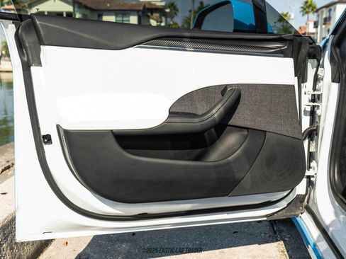 Used 2022 Tesla Model S Plaid image 33