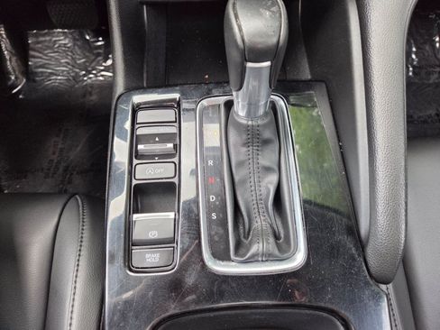 Used 2025 Acura Integra FWD image 13
