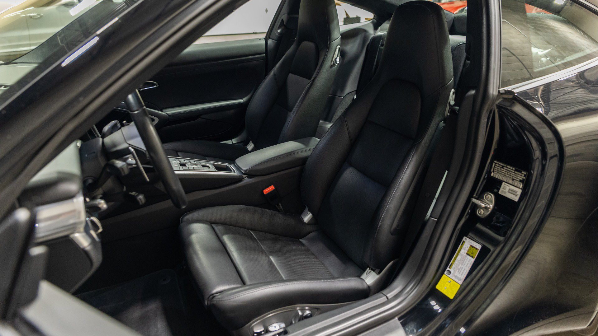 Used 2018 Porsche 911 Carrera RWD image 39