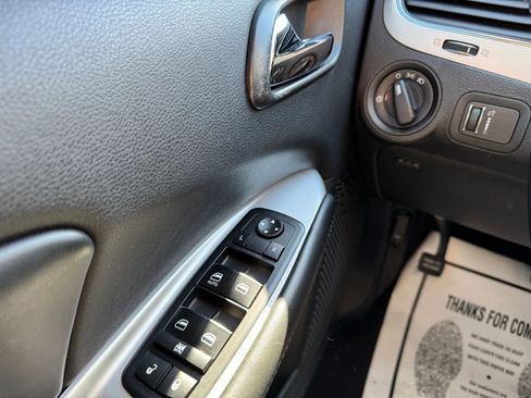 Used 2013 Dodge Journey SE image 24