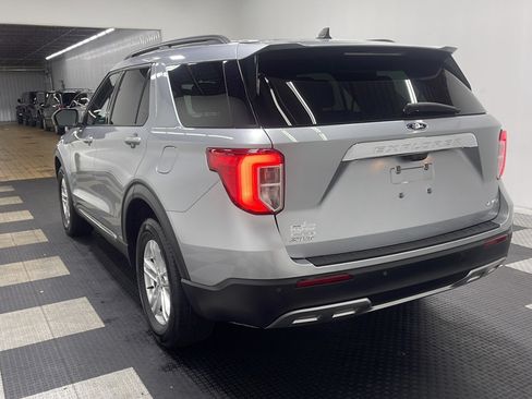 Used 2024 Ford Explorer XLT w/ Equipment Group 202A AWD/4WD image 14