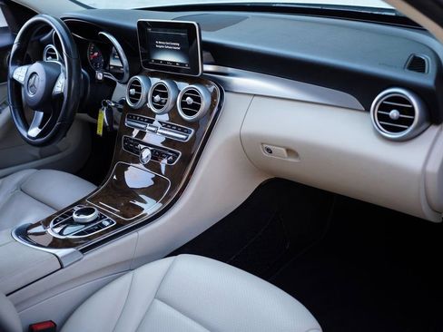 Used 2017 Mercedes-Benz C 300 Sedan image 22
