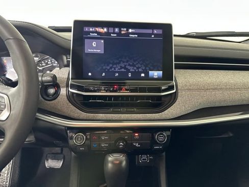 Used 2023 Jeep Compass Latitude AWD/4WD image 21