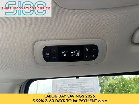 Used 2024 Chrysler Pacifica Touring-L FWD image 21