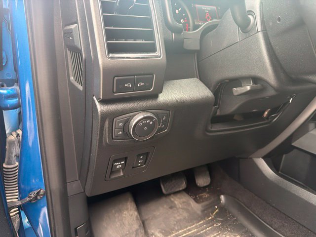 Used 2020 Ford F150 XLT w/ Equipment Group 302A Luxury AWD/4WD image 19
