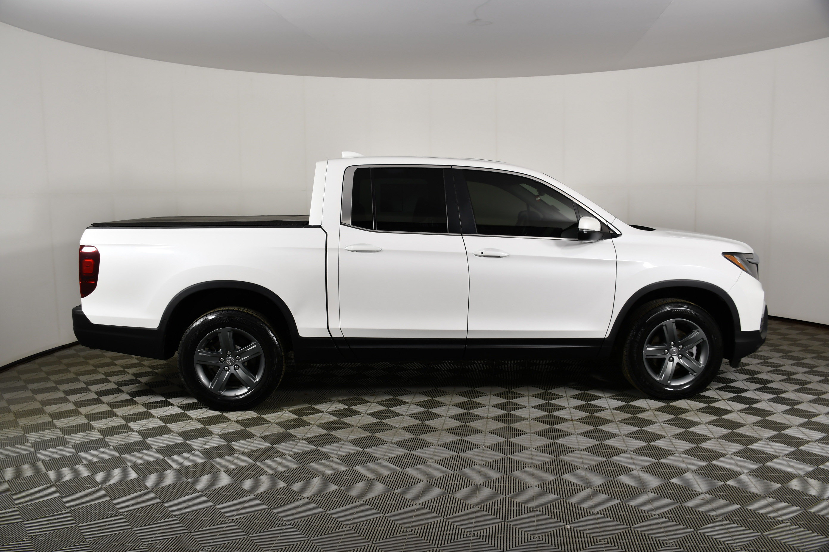 Certified 2023 Honda Ridgeline RTL image 5