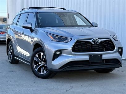Used 2023 Toyota Highlander XLE