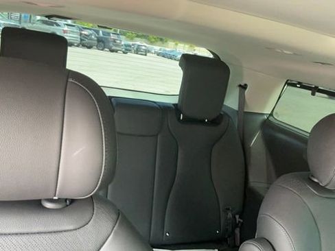 Certified 2025 Kia Carnival SX Prestige image 31