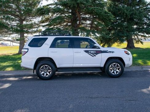 Used 2024 Toyota 4Runner TRD Off-Road image 7